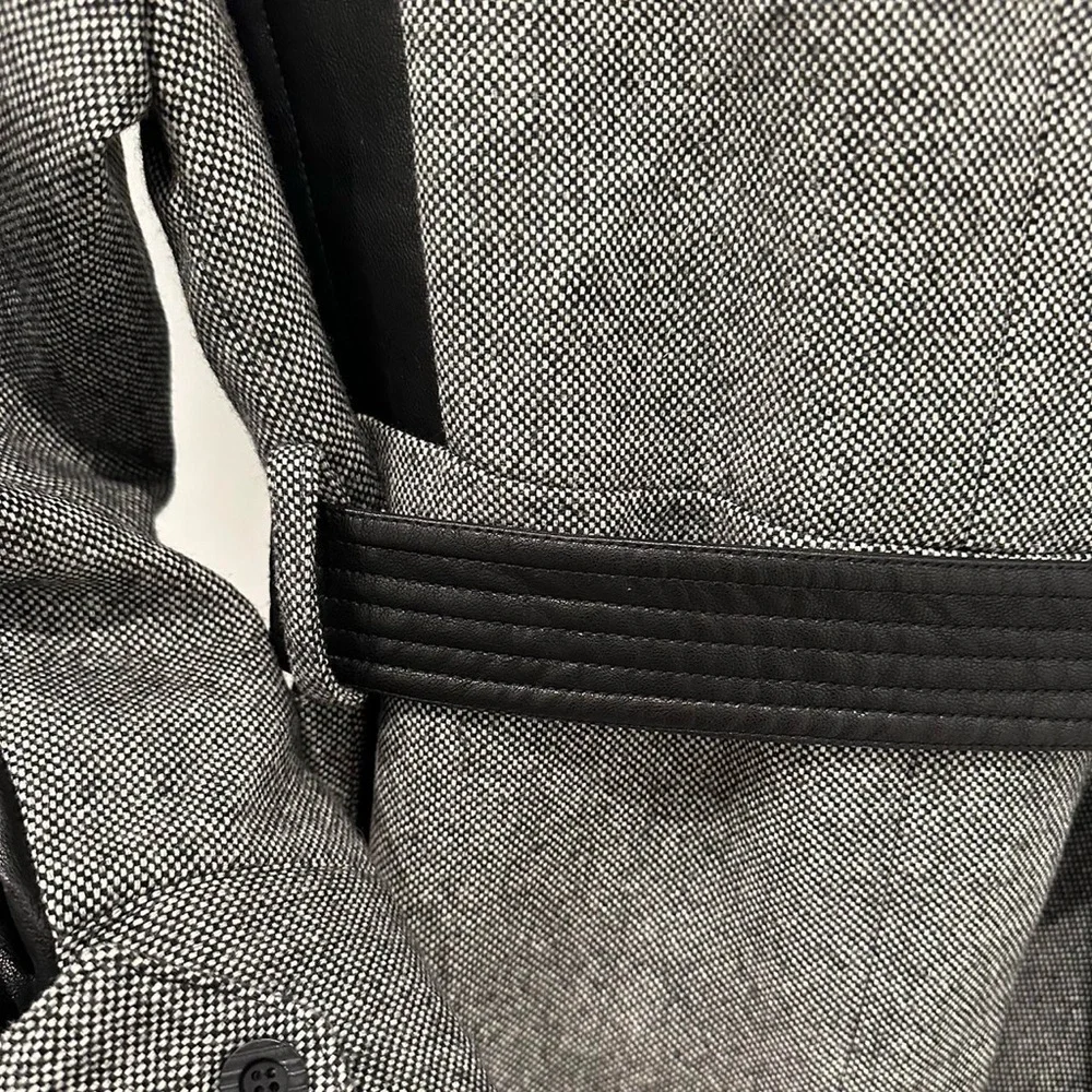 Wool coat - Picture 9 of 9